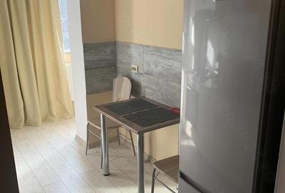 Apartament cu 3 camere semidecomandat în Faleză - 2