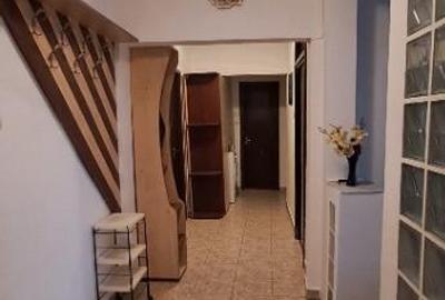 Apartament cu 3 camere decomandat în Rahova