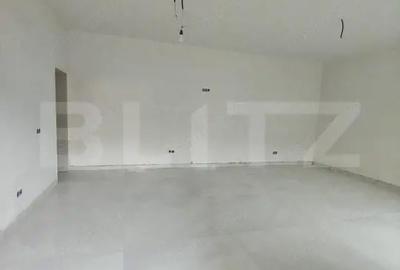 Spațiu comercial, de 37 mp, în Central - 4