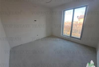 Casă cu 4 camere cu Canalizare în Central - 6