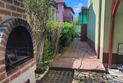 Casă individuală cu 6 camere cu Canalizare în Nord - 2