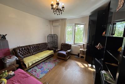 Apartament cu 3 camere decomandat în Giurgiului - 3