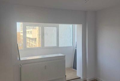 Apartament cu 3 camere decomandat în Exterior Vest - 2