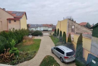 Casă cu 8 camere în Central - 2