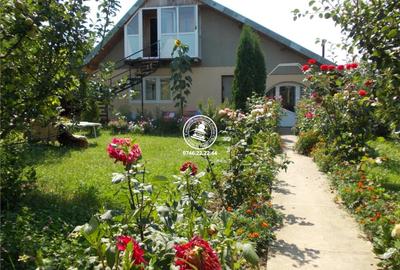 Casă individuală cu 2 camere în Picioru Lupului