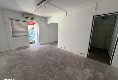 Spațiu comercial, de 27 mp, în Central - 12