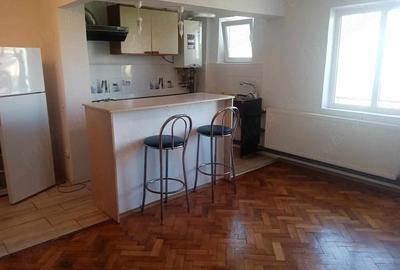 Apartament cu 2 camere semidecomandat în 1 Mai - 2