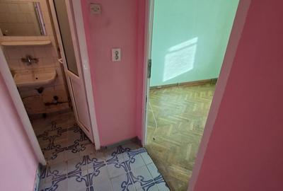 Apartament cu 2 camere decomandat, etaj 3/8, zona Dacia - 7