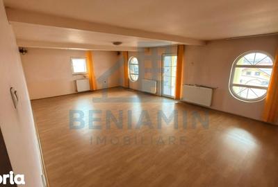 Casă cu 5 camere decomandat cu Teren 244 Mp în Central - 3