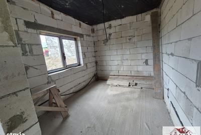 Casă cu 4 camere cu Teren 1062 Mp în Cetate - 3