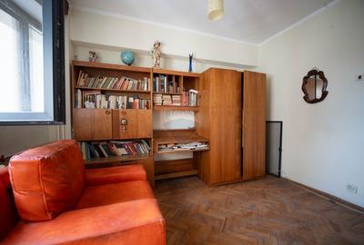 Apartament cu 4 camere decomandat în Central - 2