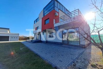 Casă individuală cu 6 camere cu Canalizare în Șura Mică - 32