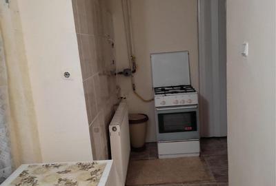 Apartament cu 3 camere decomandat în Azuga - 1