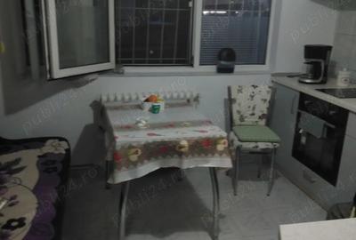 Inchiriez apartament o camera in Buziasului - 1