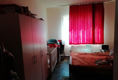 Apartament cu 3 camere decomandat în Griviței