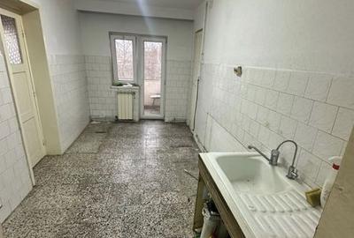 Apartament cu 4 camere decomandat în Semicentral - 3