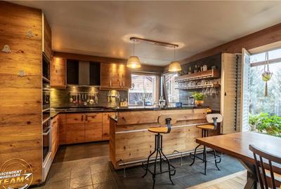 Casă cu 4 camere cu Teren 880 Mp în Central - 3