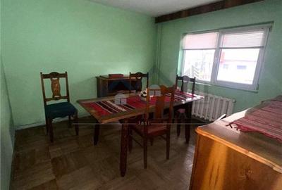 Apartament cu 4 camere decomandat în Nicolina - 12