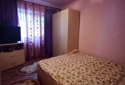 Apartament 3 Camere, etaj 1, zona Nicolina 1 - 2