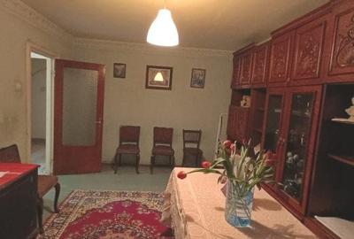 Apartament cu 4 camere decomandat în Ozana