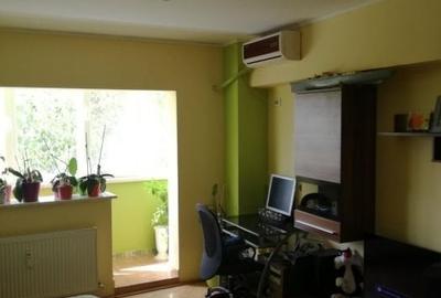 Apartament cu 2 camere semidecomandat, mobilat în Iancului