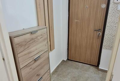 Apartament cu 3 camere semidecomandat în Kogălniceanu