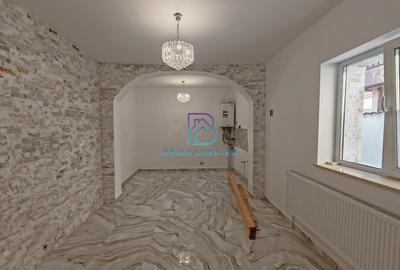 1 Mai, Domenii, casa 2 corpuri, total 4 camere, 3 bai, 2 bucatarii, teren 118mp - 16
