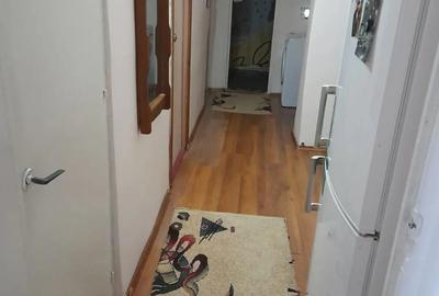 Vand Apartament 2 camere,Decomandat,Cuza Voda,4 4 - 1