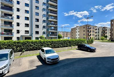 Apartament cu 4 camere în Tractorul