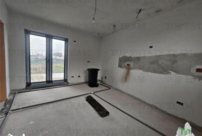 Casă cu 7 camere cu Canalizare în Rahova - 12