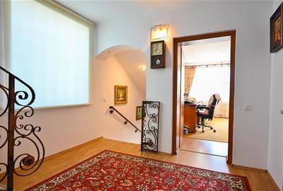 FILM&3D! Casa arhitectura flexibila:2 unitati,500mp teren,locuri parcare,Central - 17