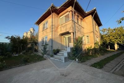 Casa / Vila cu 7 camere de vanzare in zona Central - 2