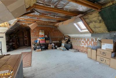 Casa cu spatiu comercial recomandat: locuinta si afacere:Cen - 17