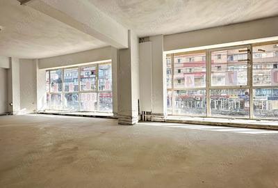 Spațiu comercial, de 465 mp, în Central - 9