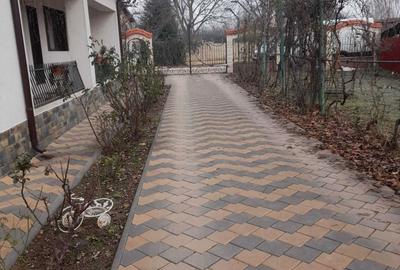 Casă cu 4 camere în Lipănești - 1