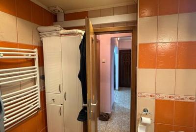Apartament cu 2 camere decomandat în Republicii