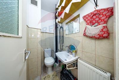 Apartament cu 3 camere de vanzare, in zona centrala - 17