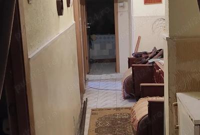 Vand Apartament 3 Camere Micro 6 - 7
