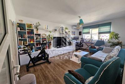 Apartament cu 3 camere decomandat, mobilat în Soarelui