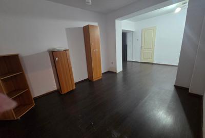 Apartament cu 2 camere nedecomandat în Badea Cârțan - 2