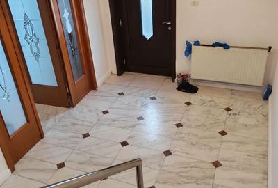 Casă cu 5 camere cu Teren 260 Mp în Colentina - 2