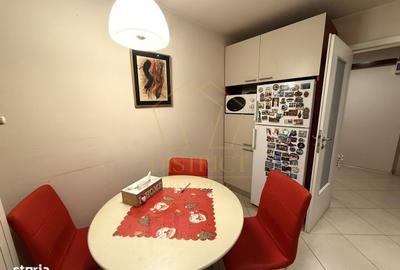 Apartament cu 3 camere decomandat, mobilat în Circumvalațiunii - 9