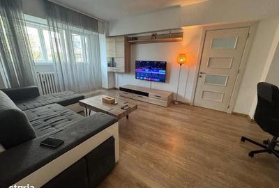 Apartament cu 2 camere semidecomandat, mobilat în Tei