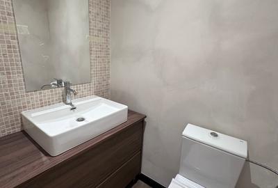 Apartament 5 camere ,renovat 2025 cu vedere la Paiață Victoriei Apartament 5 camere ,renovat 2025 cu vedere la Paiață Victoriei - 8