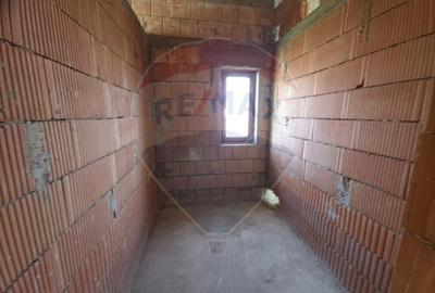 Casă cu 6 camere cu Teren 1680 Mp în Alexandru cel Bun - 28