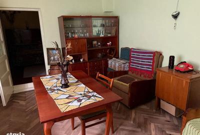 Casă cu 4 camere cu Canalizare în Tomis II