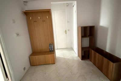 Apartament cu 2 camere decomandat în Malu Roșu - 3