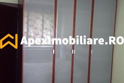 Apartament cu 2 camere decomandat în Pajura