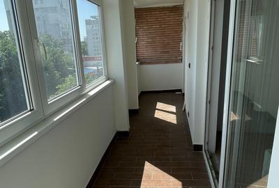 PIATA SUD decomandat cu 3 camere -balcon mare - 2