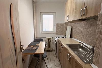 Garsonieră decomandată în Gorjului - 4